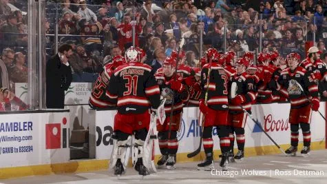 ice-hockey-team-celebration-iptv-uk.webp